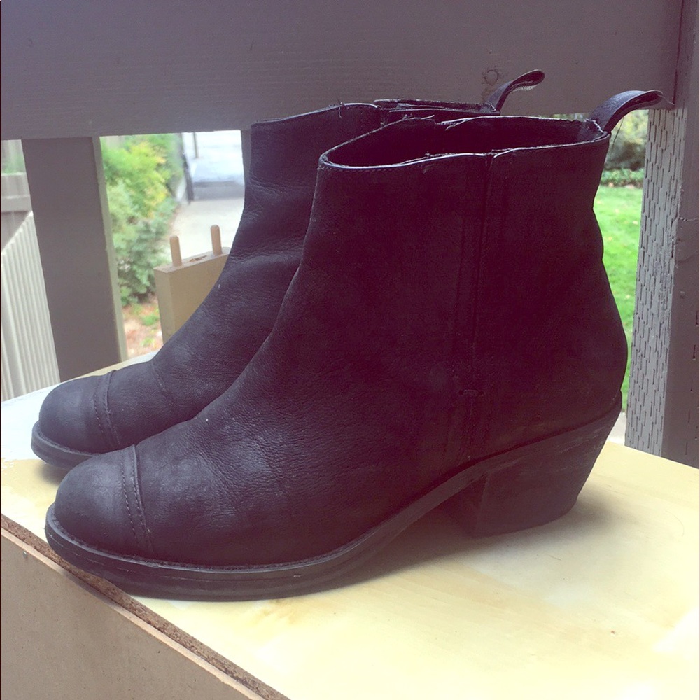 Kurt Geiger Nubuck Ankle Boots